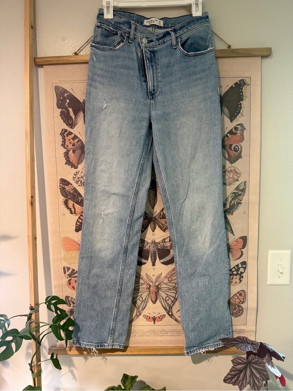 Abercrombie & Fitch Light Wash Crossover High Waist Jeans